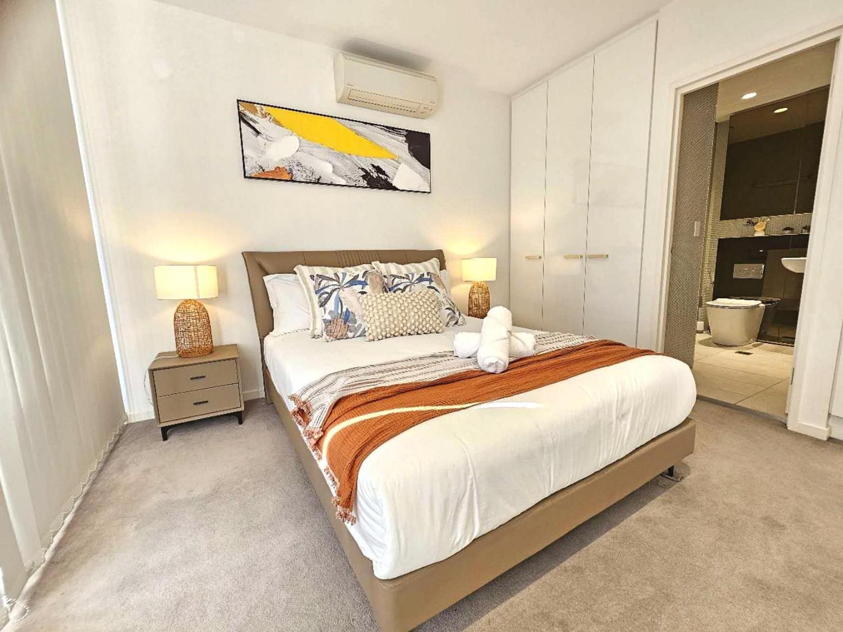 Luxury 2bedrooms Near Olympic Park Cbd Apartment *
