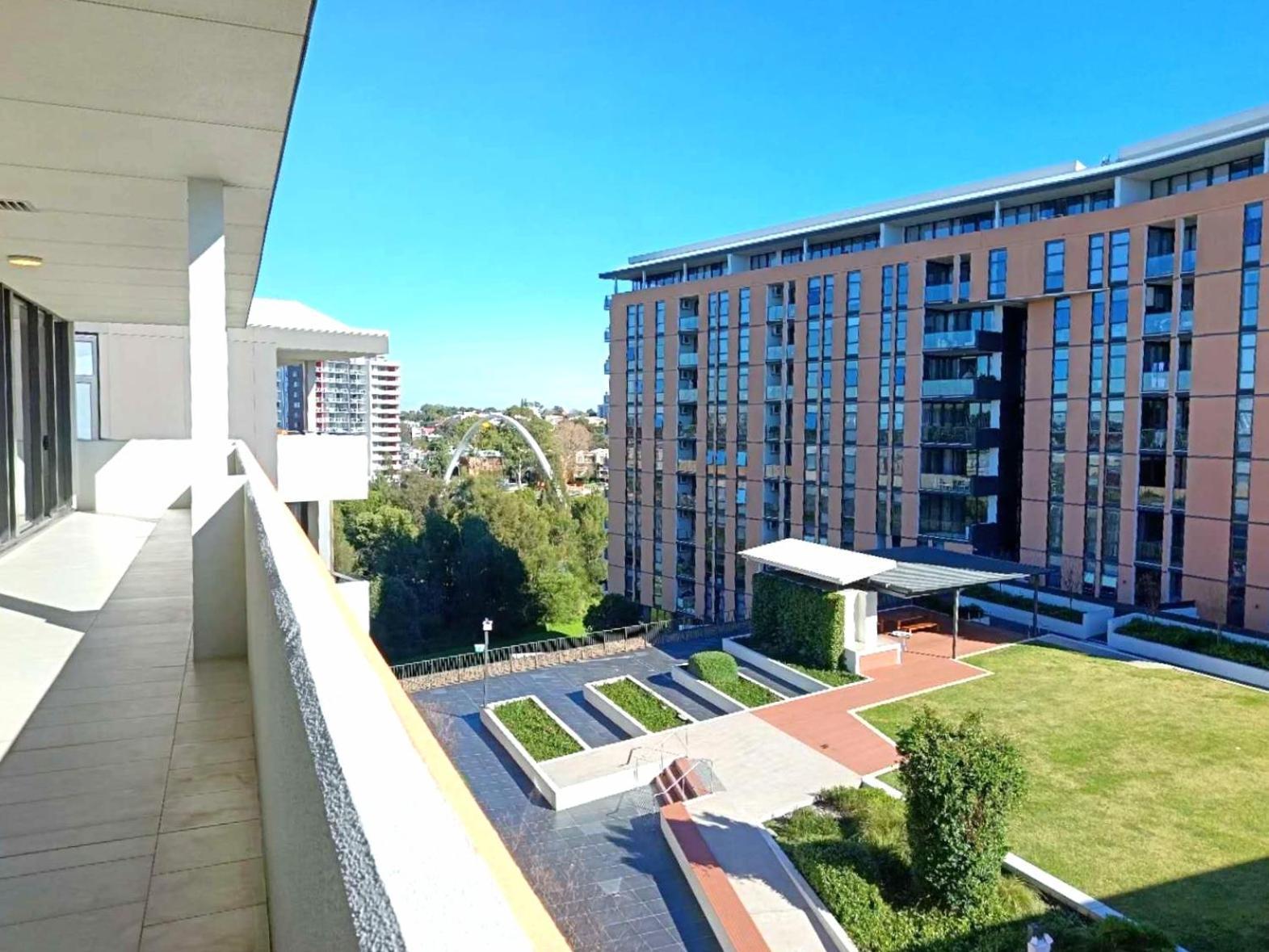 Luxury 2bedrooms Near Olympic Park Cbd Apartment *