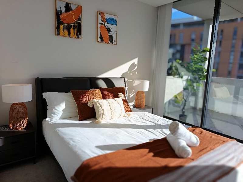 Apartment Luxury 2bedrooms Near Olympic Park Cbd Sydney